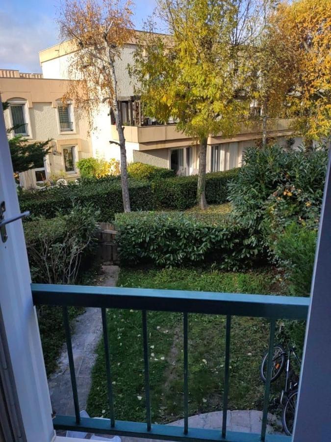 Maison De Ville 102M2 3 Chambres Монтиньи-ле-Бретонё Экстерьер фото