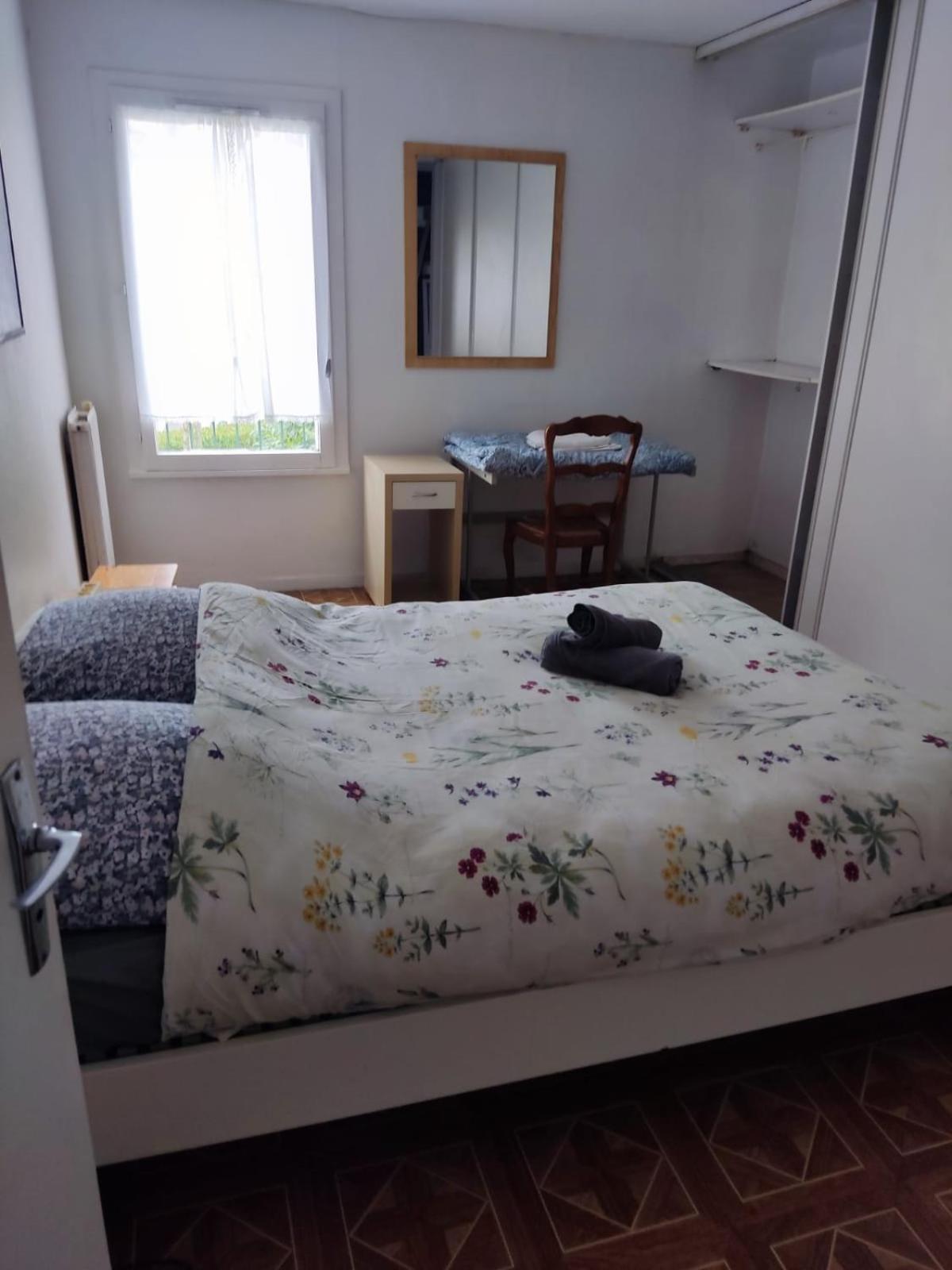 Maison De Ville 102M2 3 Chambres Монтиньи-ле-Бретонё Экстерьер фото