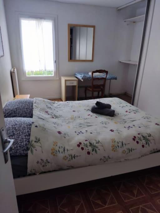 Maison De Ville 102M2 3 Chambres Монтиньи-ле-Бретонё Экстерьер фото